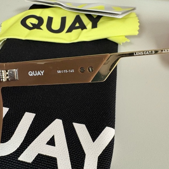 Quay Australia Hotel Lobby Oversized Square Sunglasses in Doe Brown - Picture 6 of 11